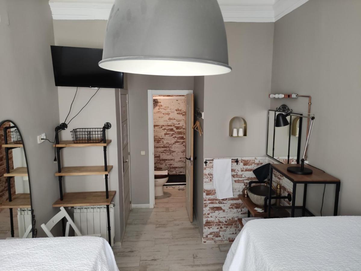 Hostal Hispalense มาดริด ภายนอก รูปภาพ