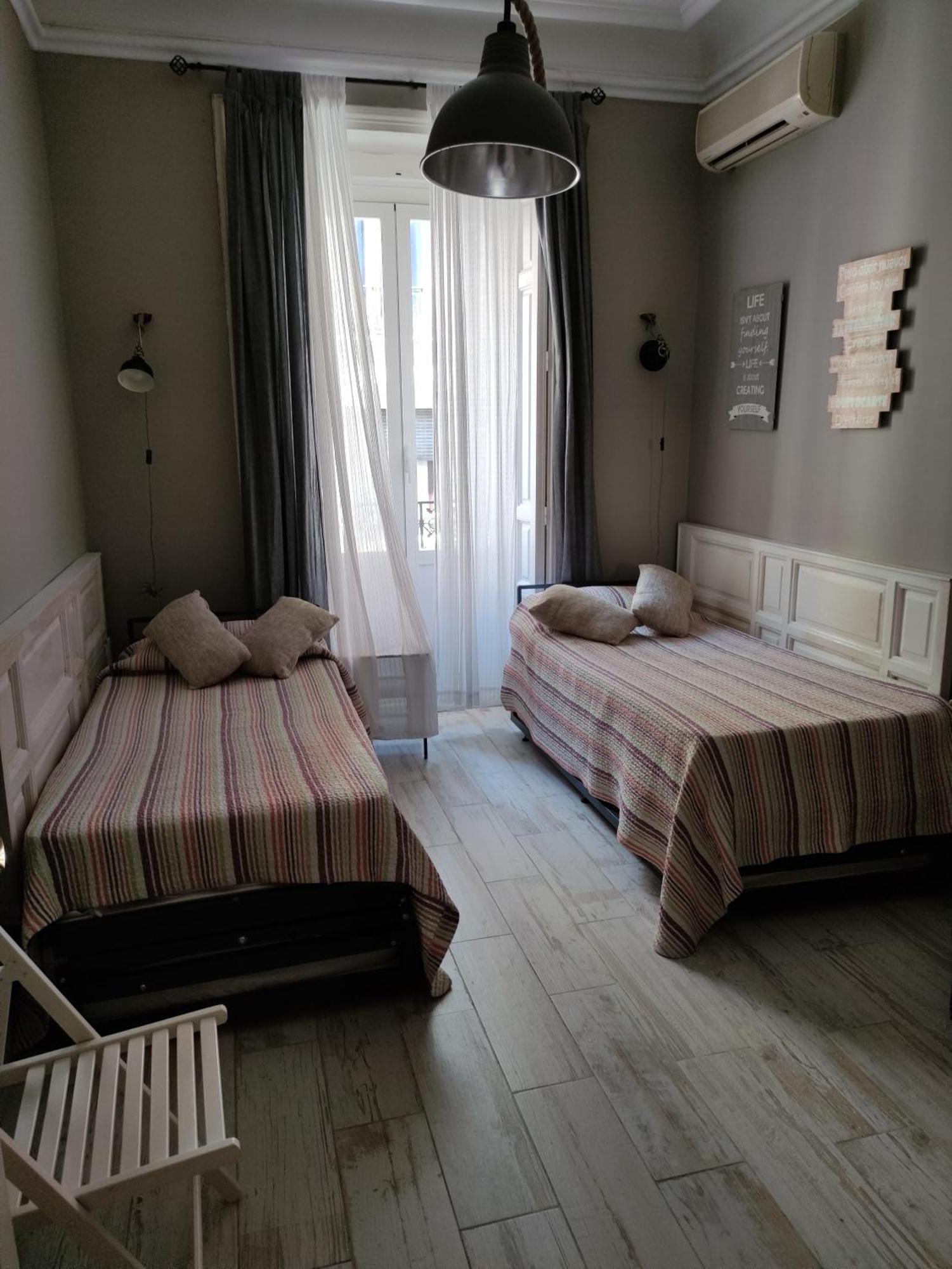Hostal Hispalense มาดริด ภายนอก รูปภาพ