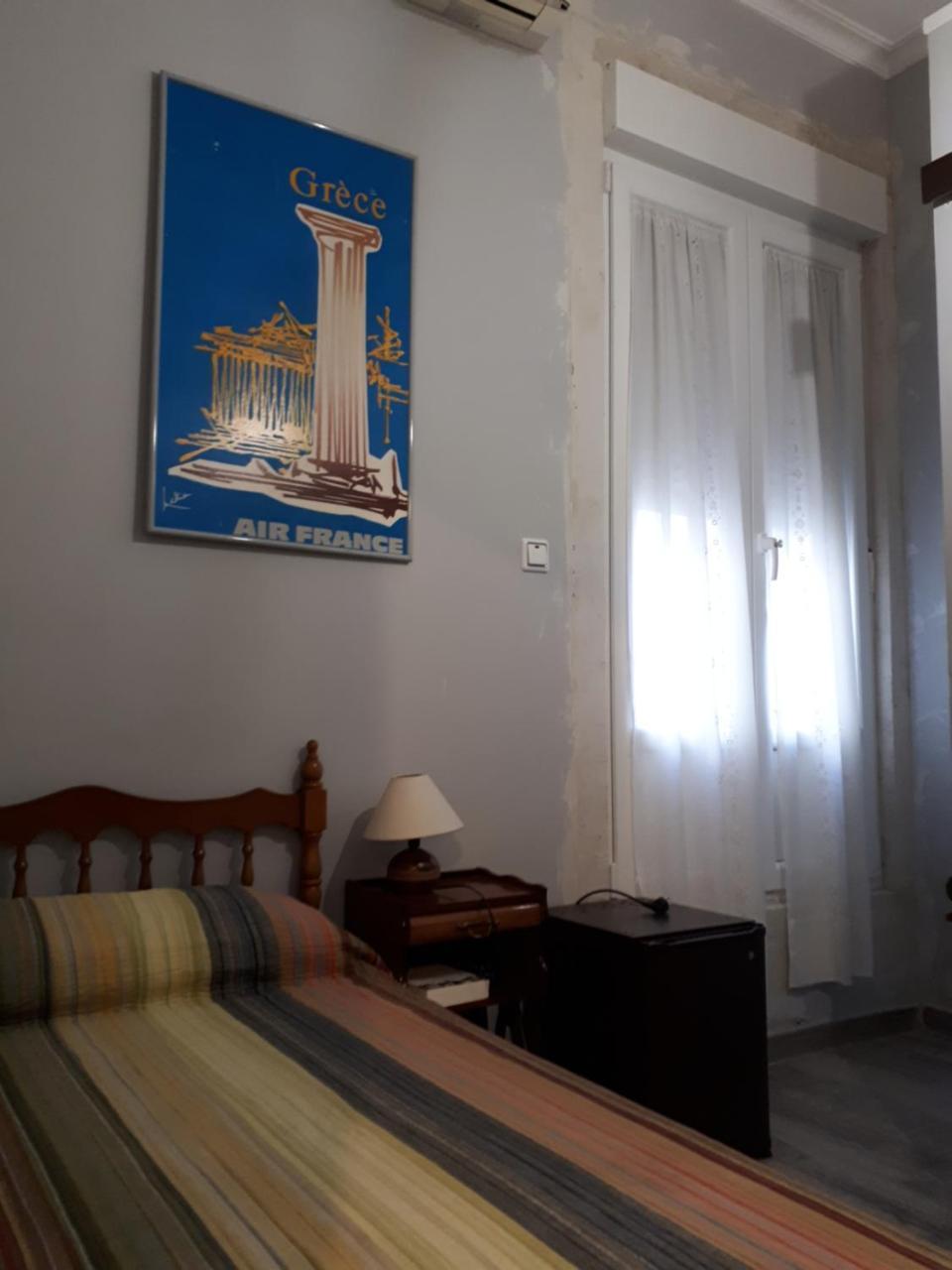 Hostal Hispalense มาดริด ภายนอก รูปภาพ