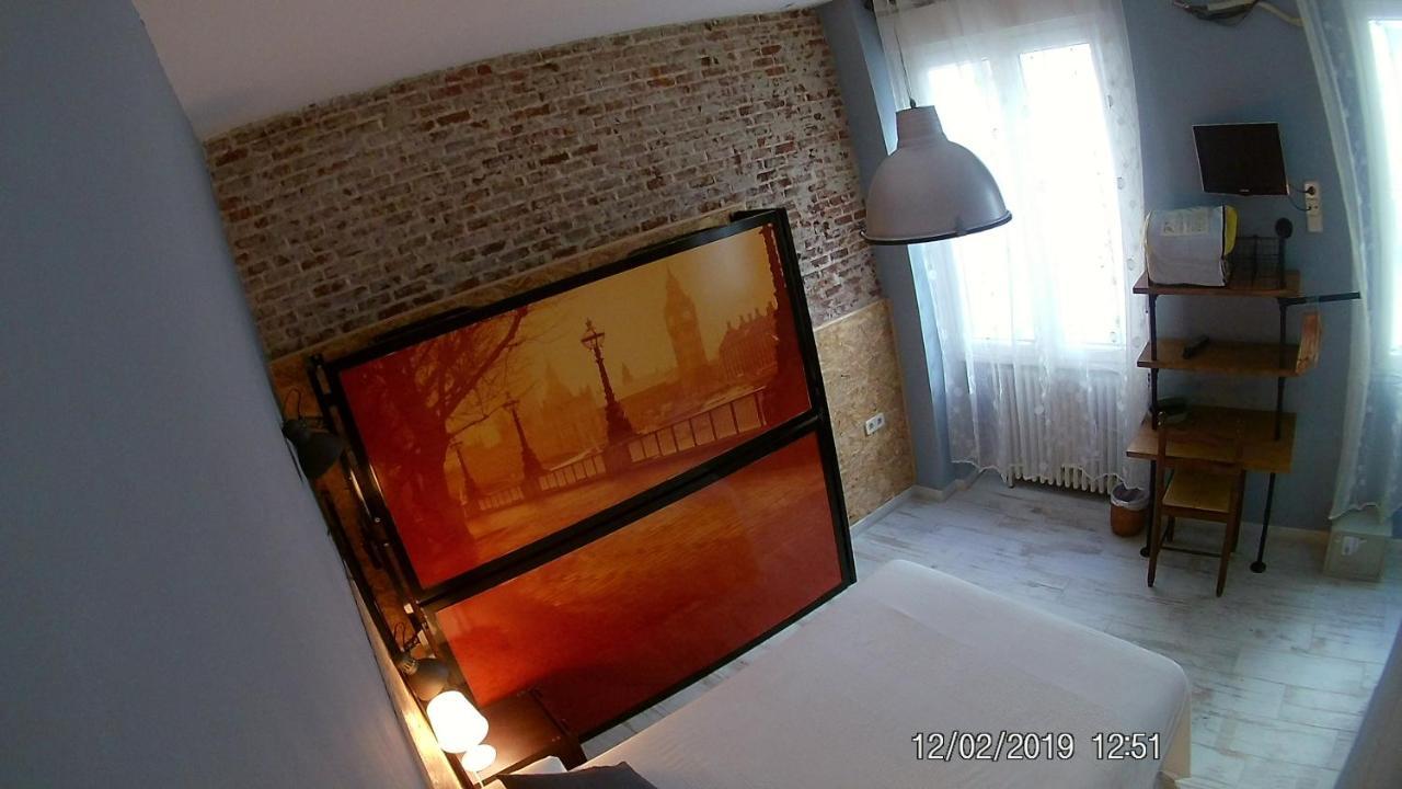 Hostal Hispalense มาดริด ภายนอก รูปภาพ